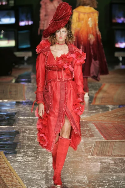 Look 30